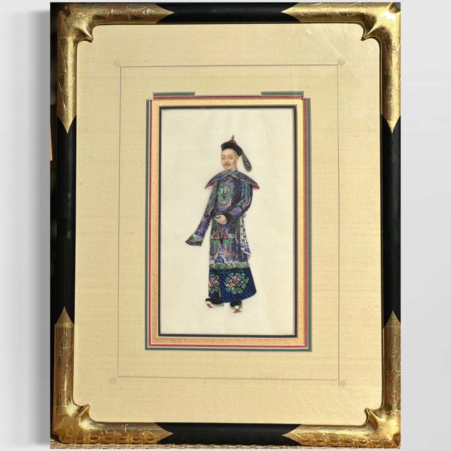 Set collections of eight Chinese 19th century depicting portraits of court men and ladies in rich garments on pith paper.