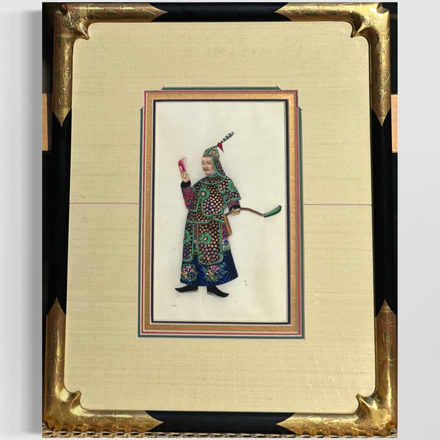 Set collections of eight Chinese 19th century depicting portraits of court men and ladies in rich garments on pith paper.